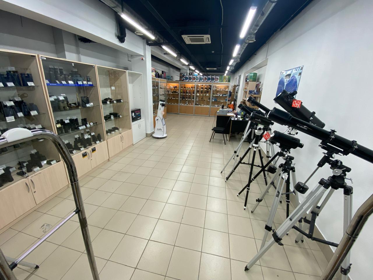 Магазин «Четыре глаза» на Ладожской в Петербурге переехал в ТЦ «Заневский Каскад»